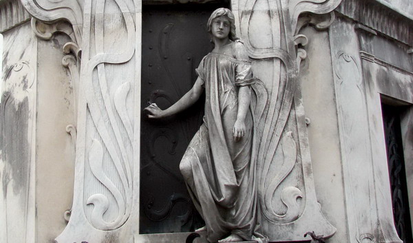 private Recoleta cemetery tour Rufina Cambaceres grave 