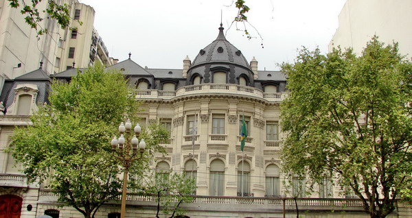 Recoleta private tours Buenos Aires palace of the area